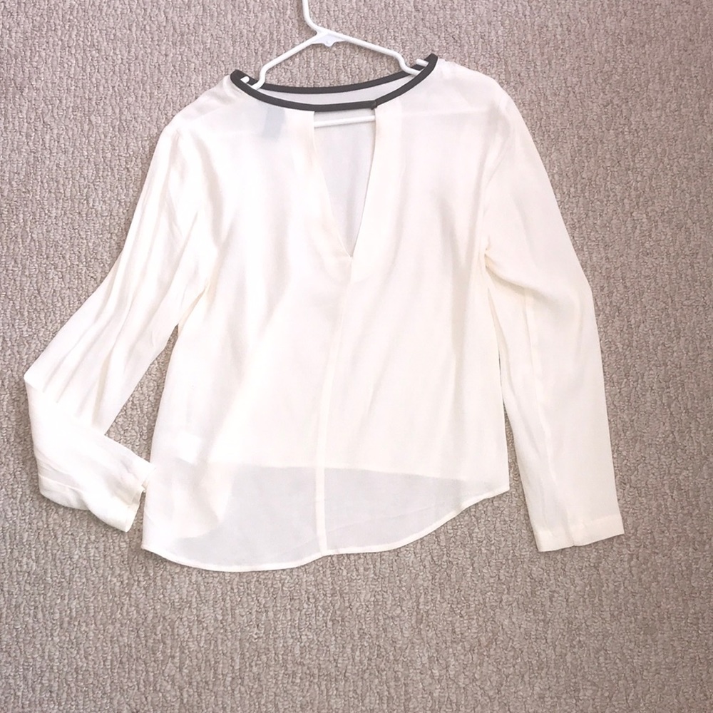 Blouse - Picture 2 of 2